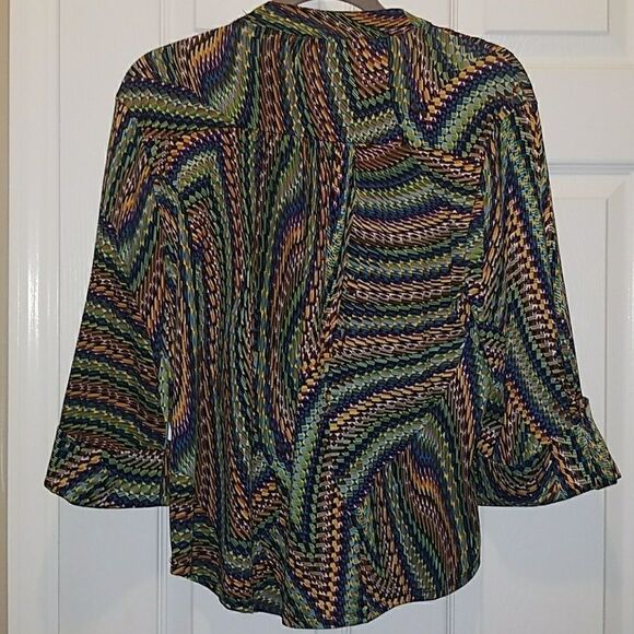 New Direction Petite printed cuff top Sz. PL - Picture 5 of 6